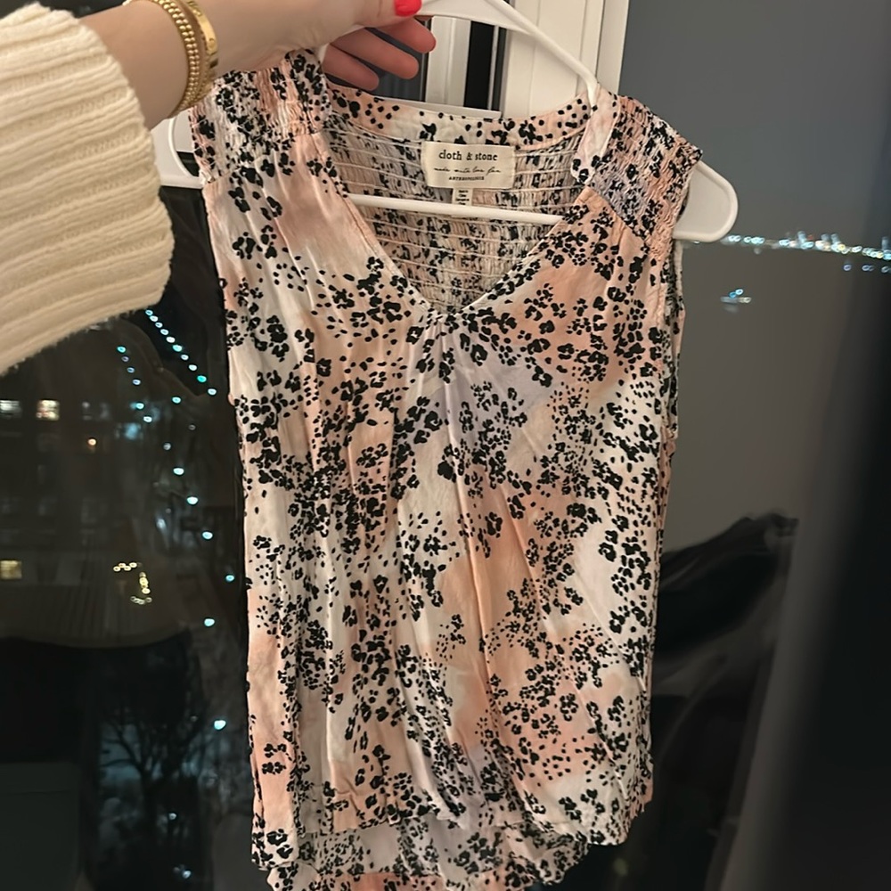 Cloth and stone tank top in size xs